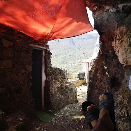 La Cueva Refugio בית כפרי *